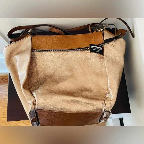 Gianni Chiarini Brown Gold Leather, with Tassels Soft And Supple Purse In EUC - Picture 9 of 15